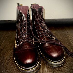 Doc Martens - 1460 Smooth Leather Lace Up -US 11